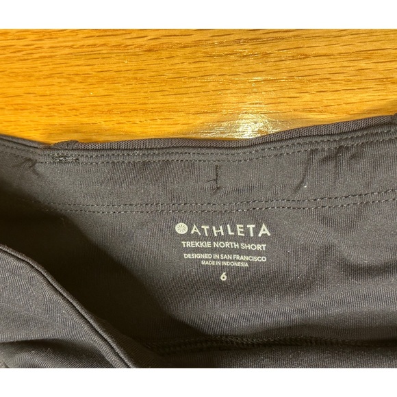 Athleta Trekkie North Short - Picture 8 of 9